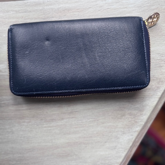 Tory Burch black/navy zippered long leather wallet w/ coin section & dustbag EUC - Picture 3 of 9